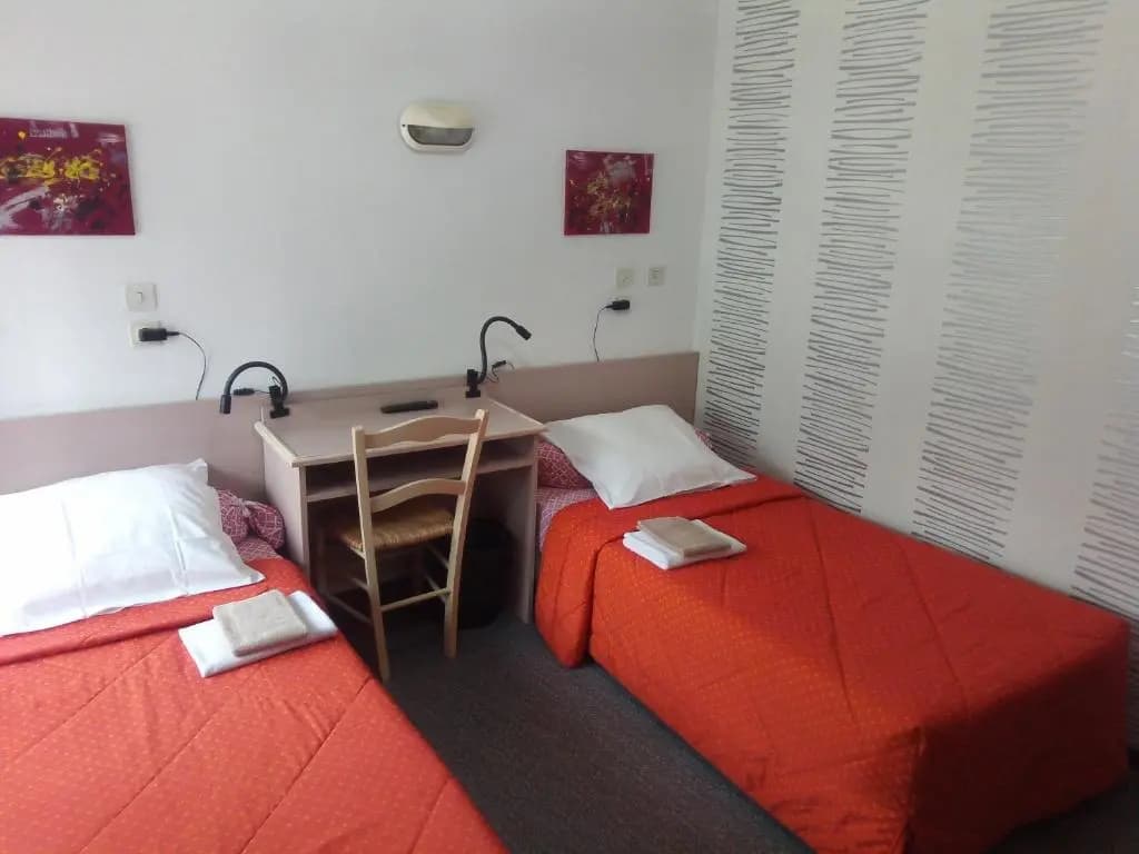 Hôtel des Touristes - Photo 2