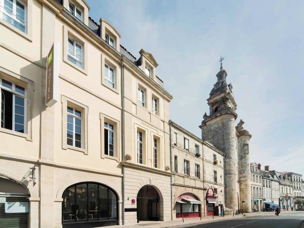 ibis Styles La Rochelle Centre Vieux Port - Photo 1
