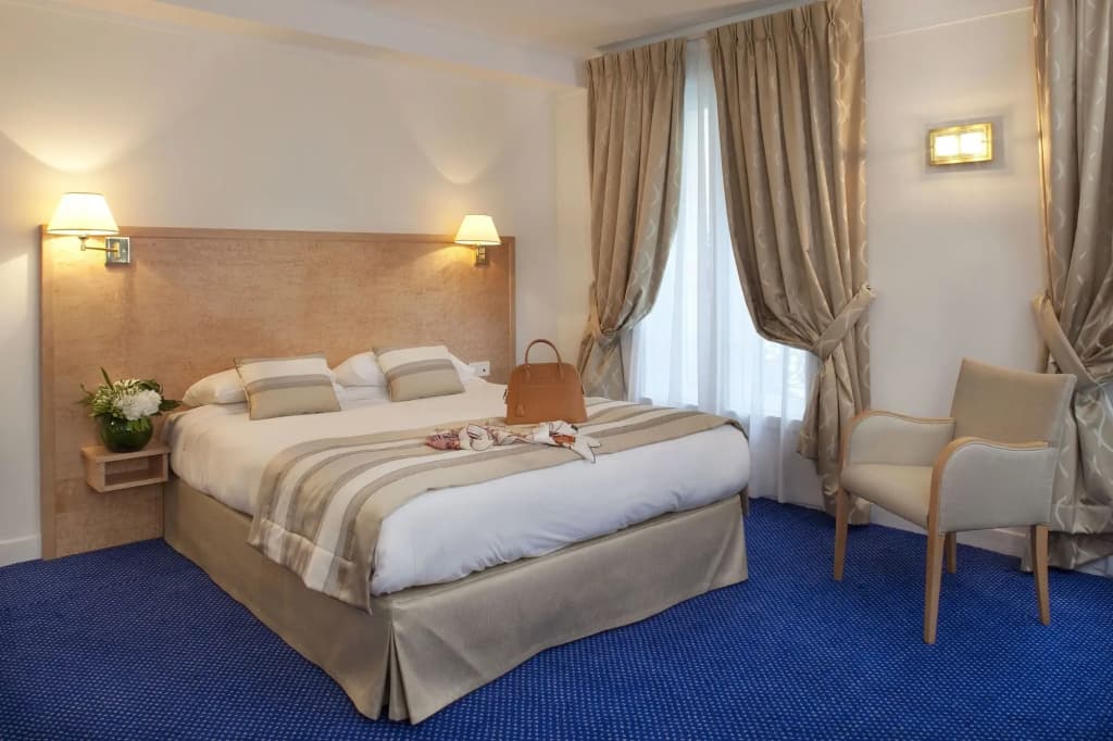 Atlantic Hotel - Photo 4