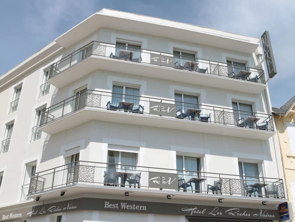 Hôtel & Spa Les Roches Noires - Photo 1