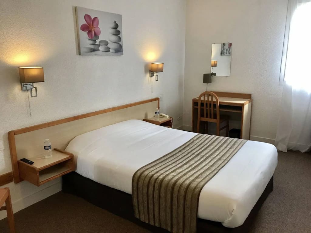 Hotel La Buissonniere - Photo 3