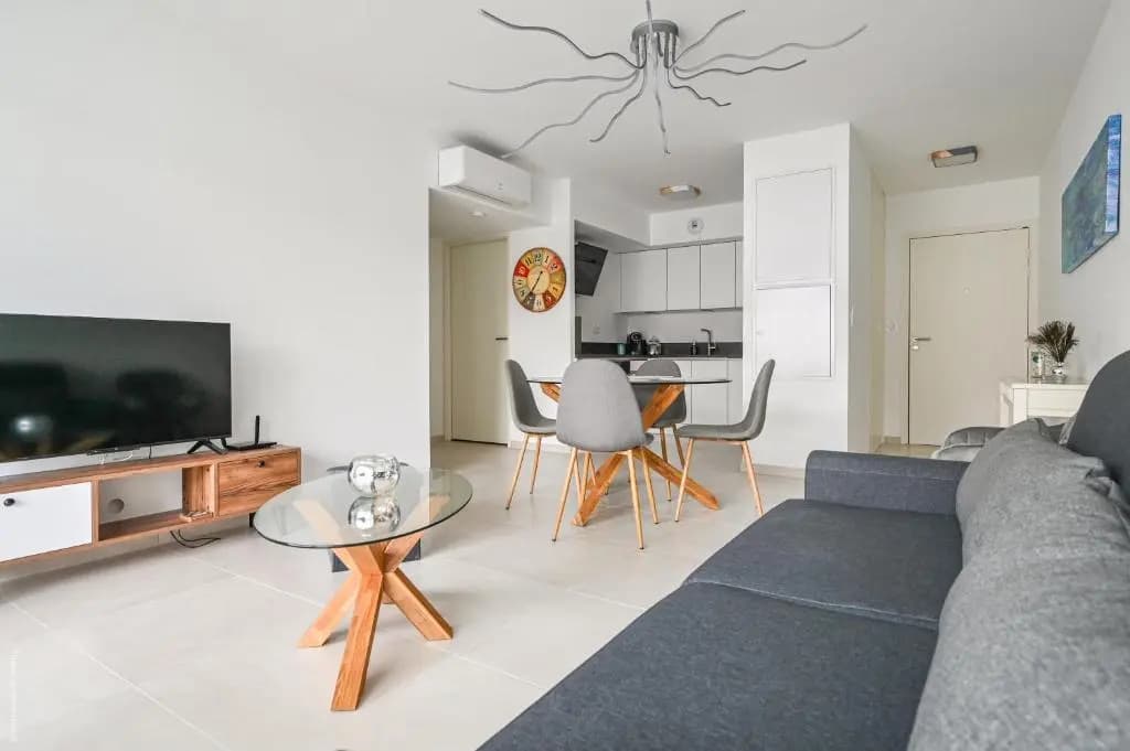 T2 NEUF - TERRASSE ET PISCINE – ACCÈS DIRECT PLAGES ET CENTRE VILLAGE – App 29B - - Photo 3