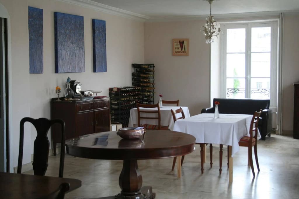 Le Voltaire Chambres et Table d'Hotes - Miniature 8