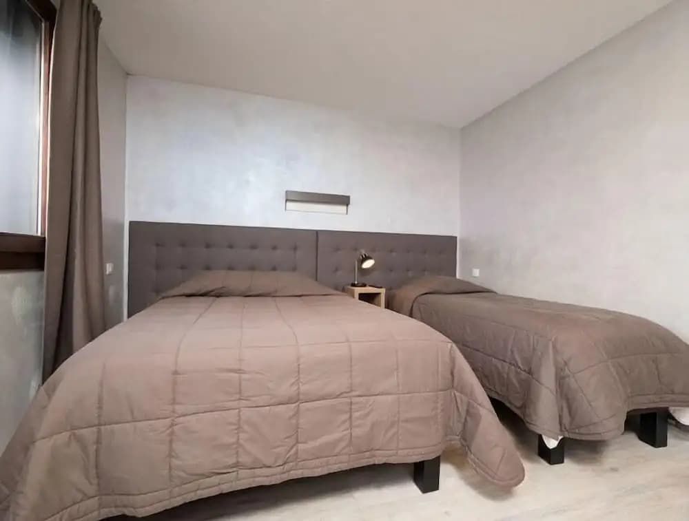 Hotel d'Ornex - Photo 1