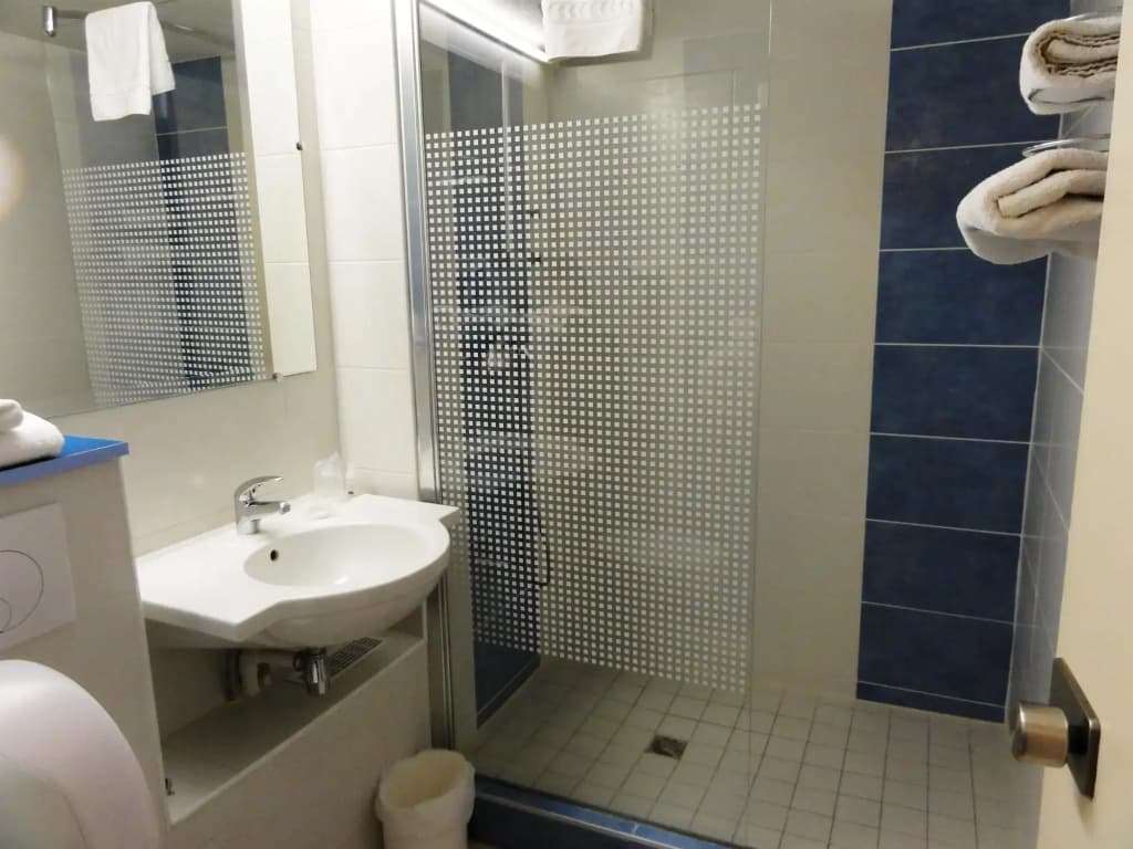Hotel Kyriad Toulouse Sud - Roques - Miniature 8