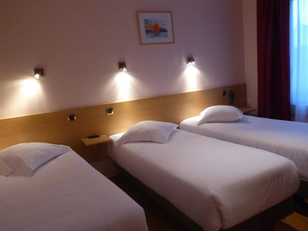 Hotel Kyriad Saint Malo centre Plage - Photo 5
