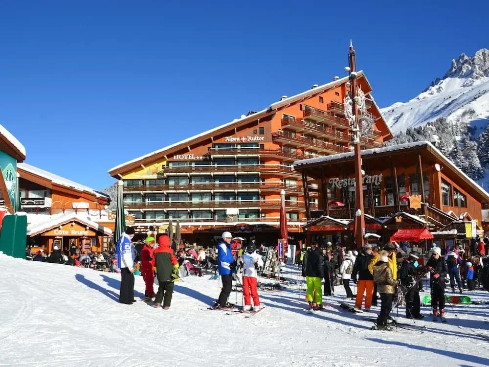 Apartment in the Centre of Meribel-mottaret - Miniature 6