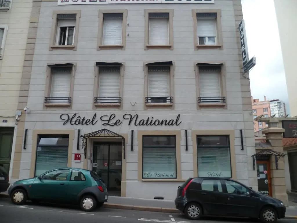 Hôtel le National - Photo 1