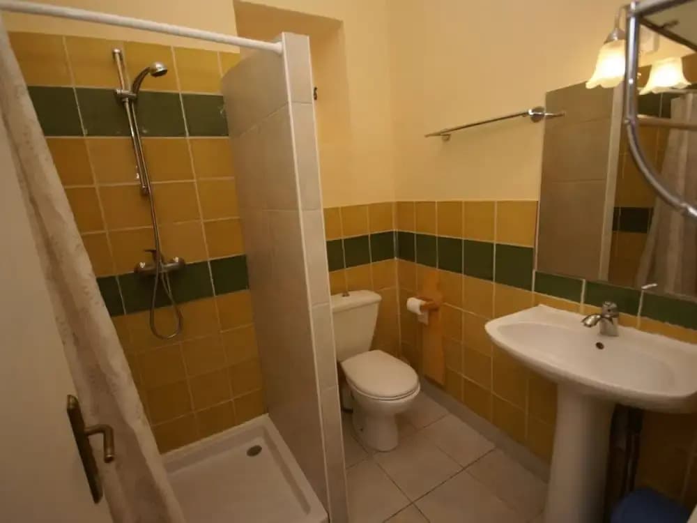 Lovely House With Grass Garden, Shared Swimmingpool, Next to the River Ardeche - Miniature 7