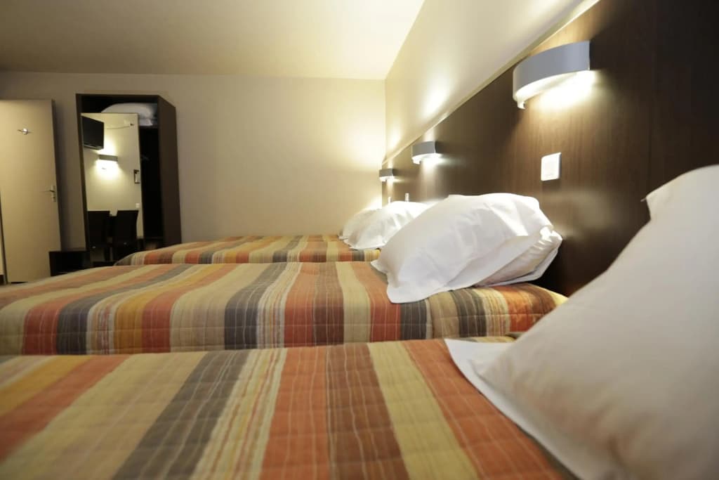 ibis budget Versailles Chateau Saint Cyr - Miniature 6