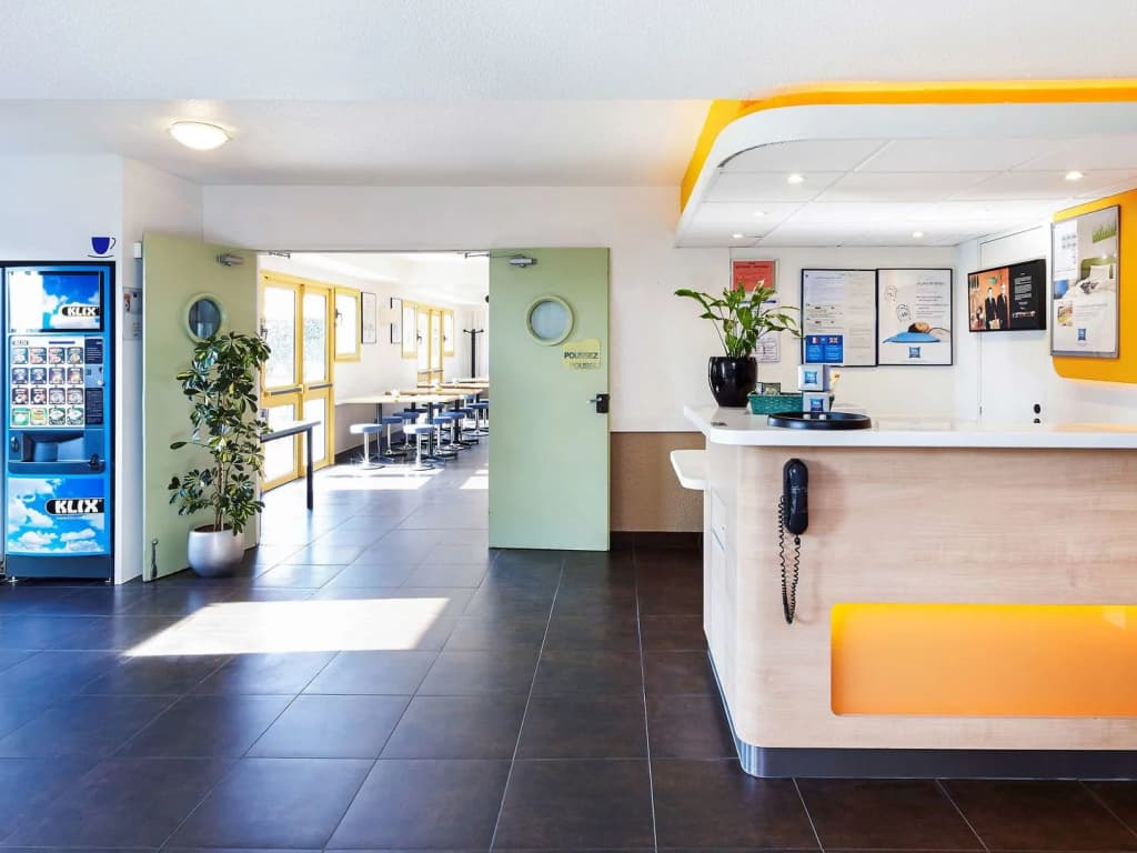 ibis budget Chartres - Photo 2