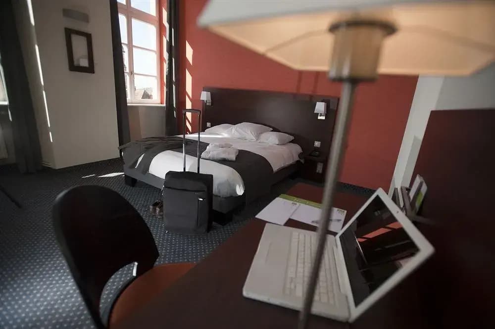 Hotel The Originals Colmar Haut Koenigsbourg Val-v - Photo 4