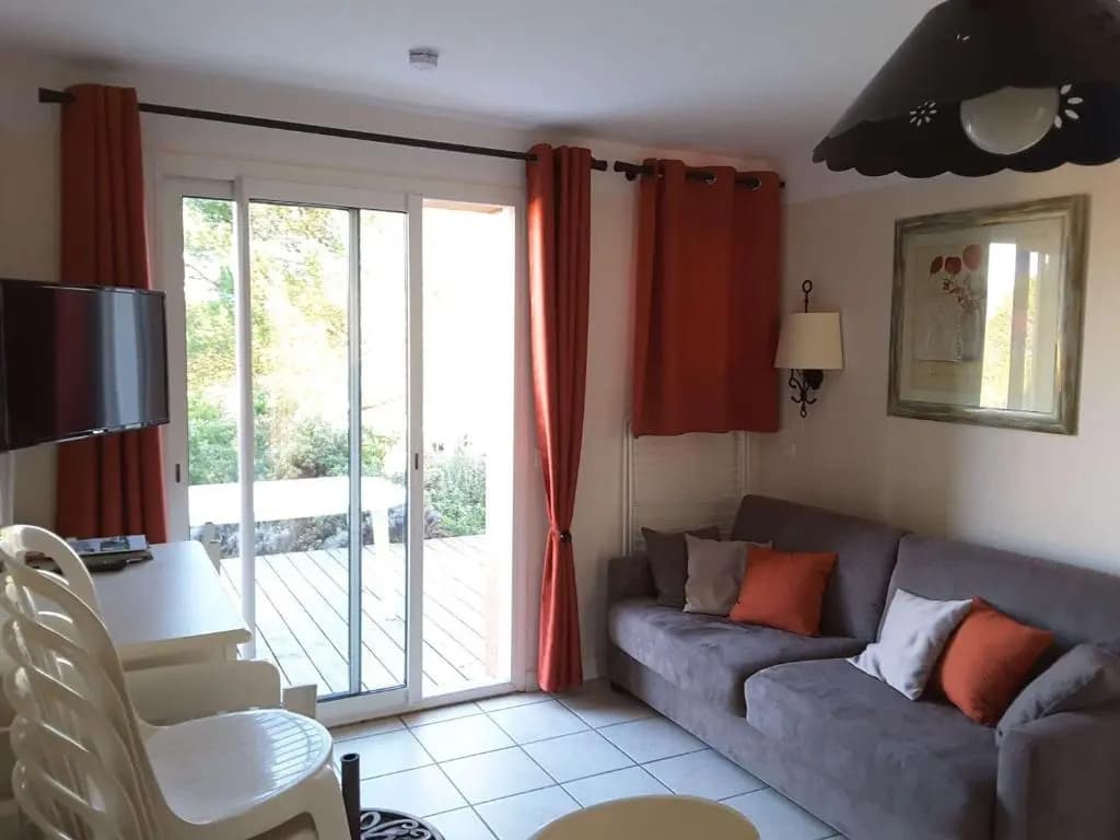 Maison Grospierres, 2 pièces, 6 personnes - FR-1-382-86 - Photo 1