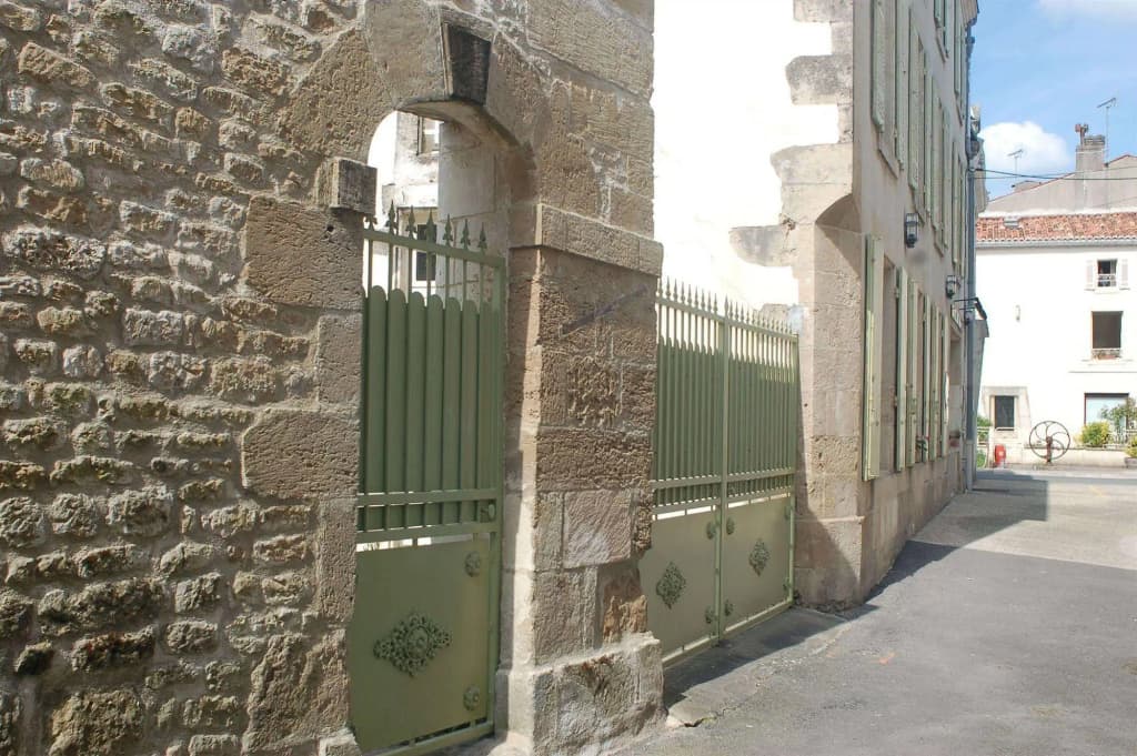 Hotel du Donjon - Photo 1
