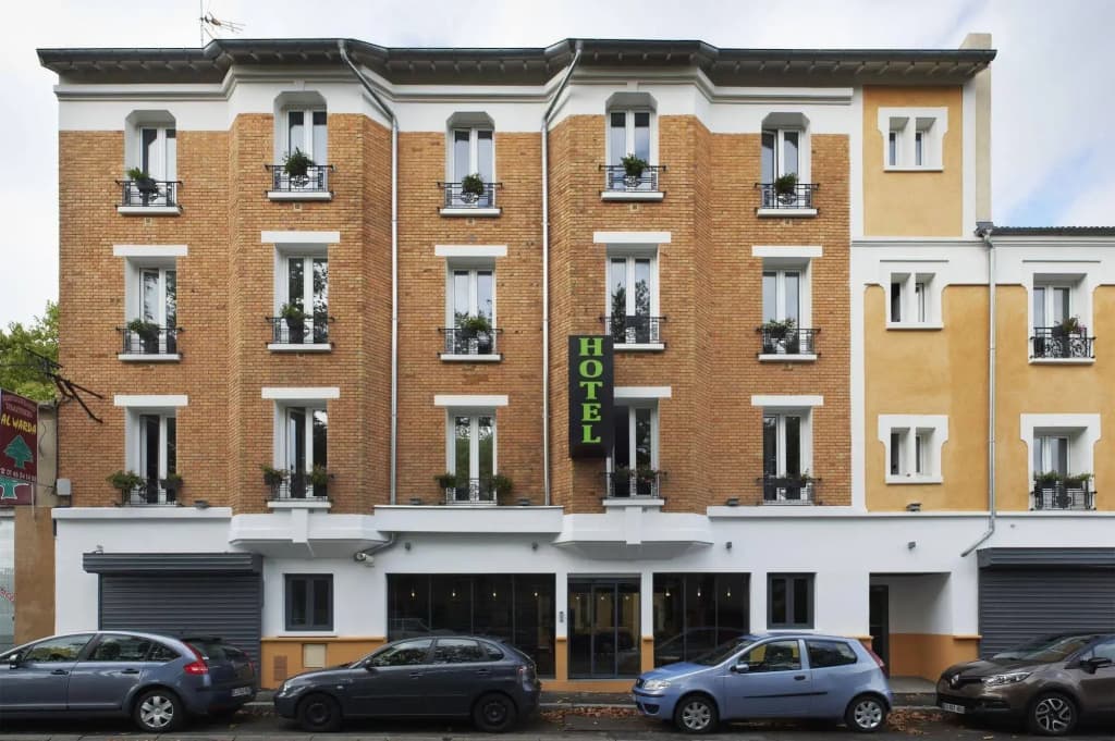Hotel Jade - Photo 1