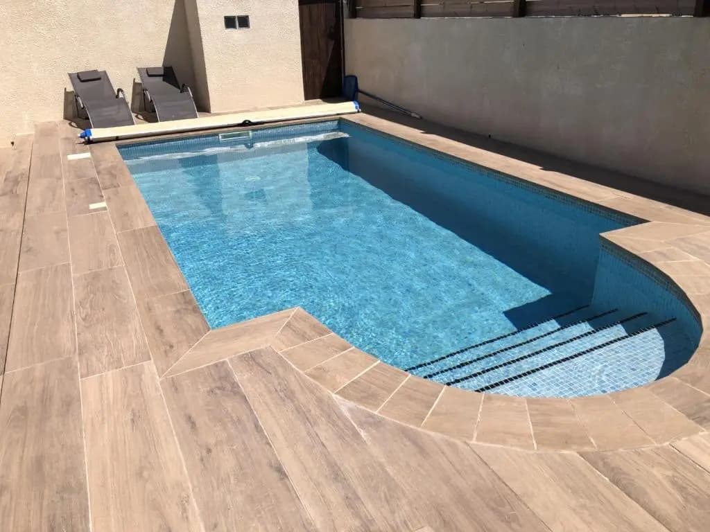 Villa de plein pied 120m2, climatisée, 3 chambres, piscine privée, la campagne aux portes de NARBONNE - Miniature 8