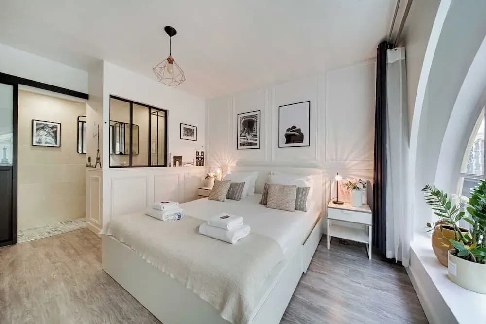 Amazing Historical Parisien Apartment Next TO Louvre Area ! - 1 - Photo 2
