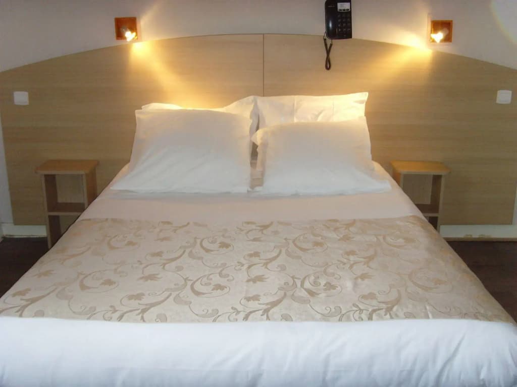 Hotel de Rennes - Photo 2