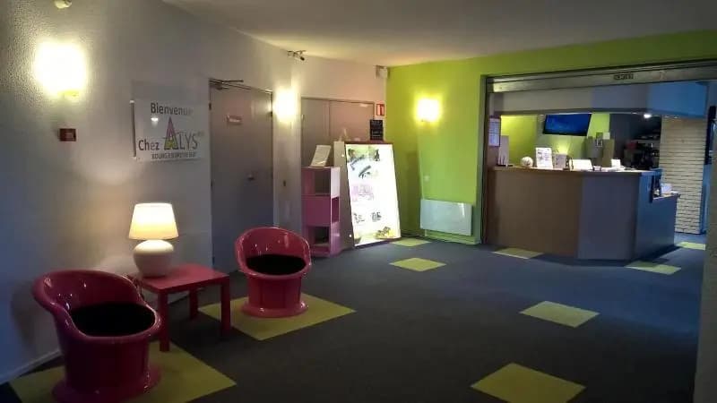Forest Hotel - Photo 2