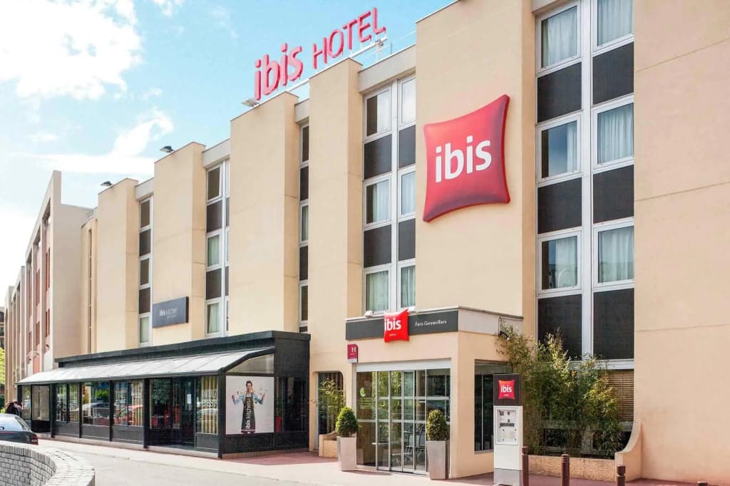 ibis Paris Gennevilliers - Photo 1