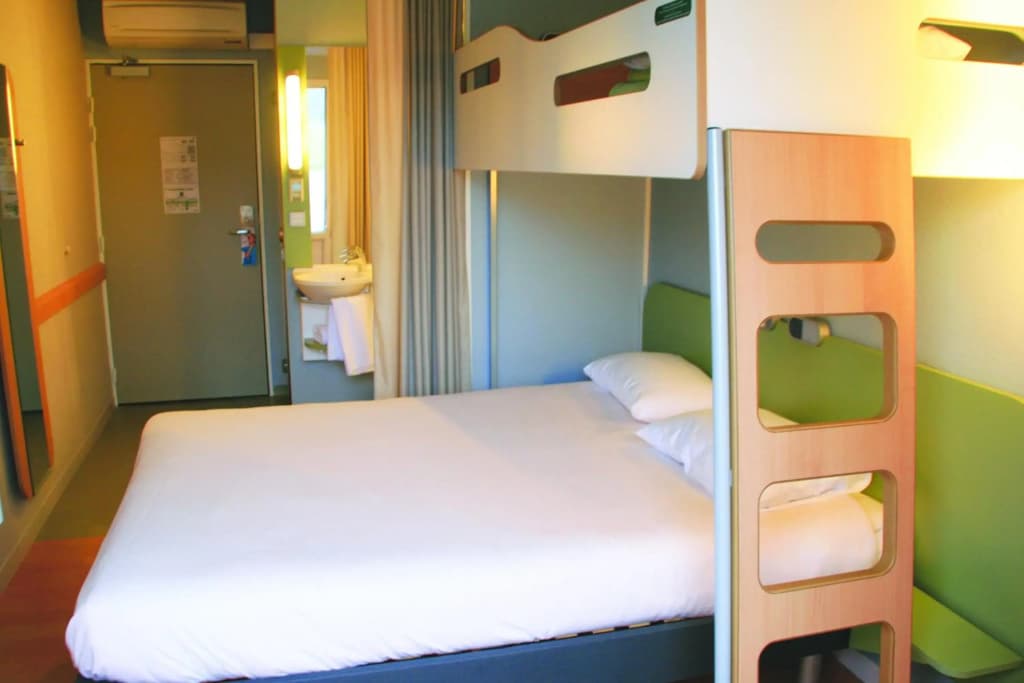 ibis budget Saint-Pourçain-sur-Sioule - Photo 3
