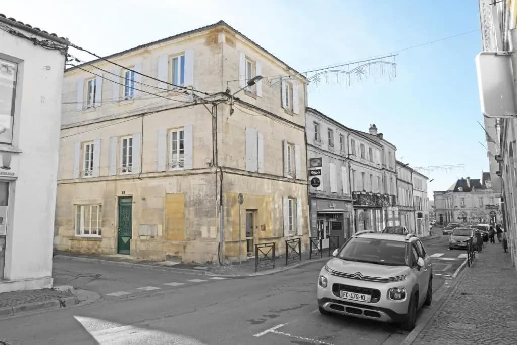 T2 de 55m2 avec toit terrasse, hyper centre, wifi, Netflix, draps, savons et serviettes fournis - Photo 1