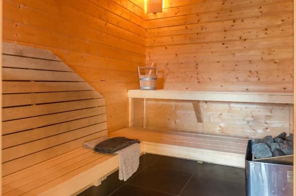 INUï, GRAND CHALET DE LUXE NEUF, SAUNA, SPA, classé 5 étoiles - Miniature 8