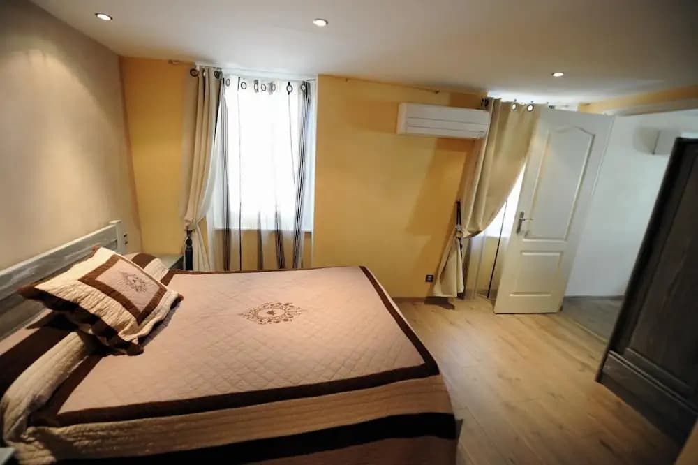 Hotel Les Arcades - Photo 4