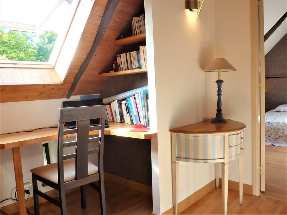 17th Century Breton Cottage With Modern Interior on the Edge of a Forest - Photo 4