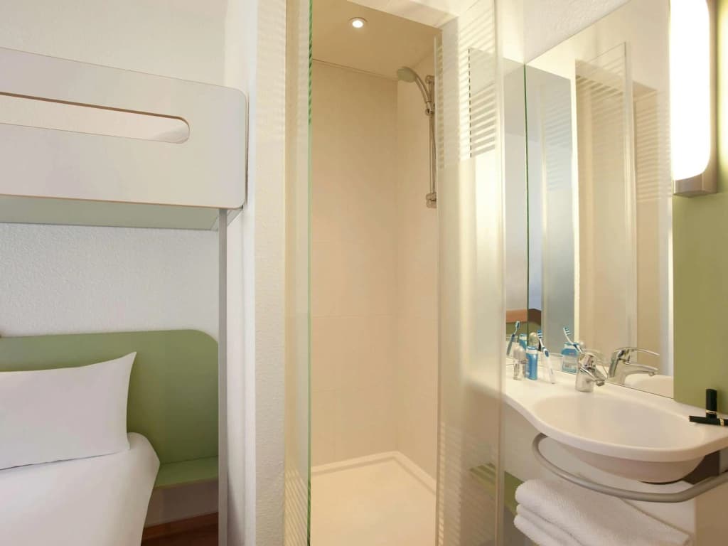 ibis budget Tours Nord - Miniature 8