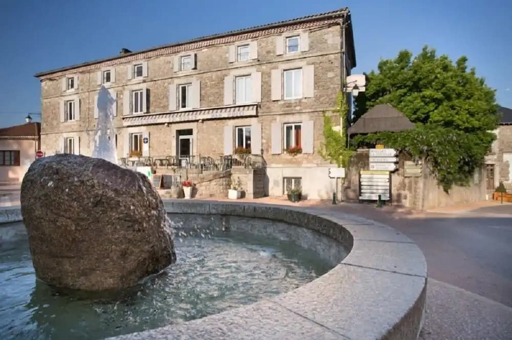 Hotel Restaurant Le Sully - Miniature 7