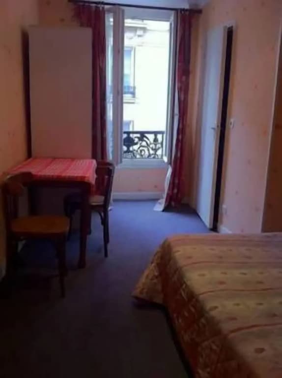 Hotel Des Arts - Miniature 7