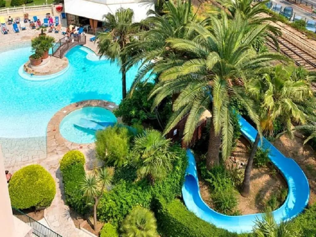 Cannes design vue mer - Miniature 8