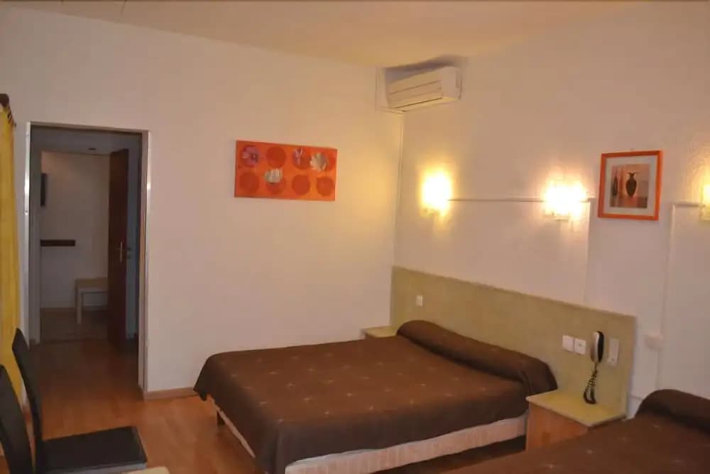 Hôtel de Paris - Photo 2