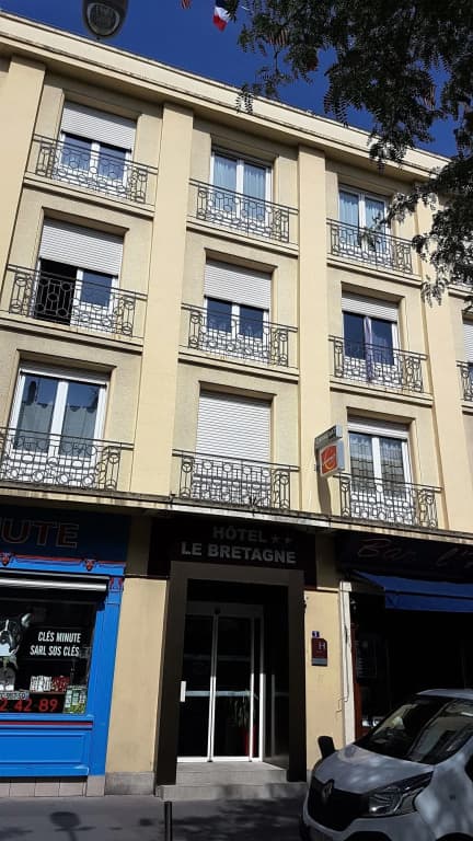 Hotel le Bretagne - Photo 1