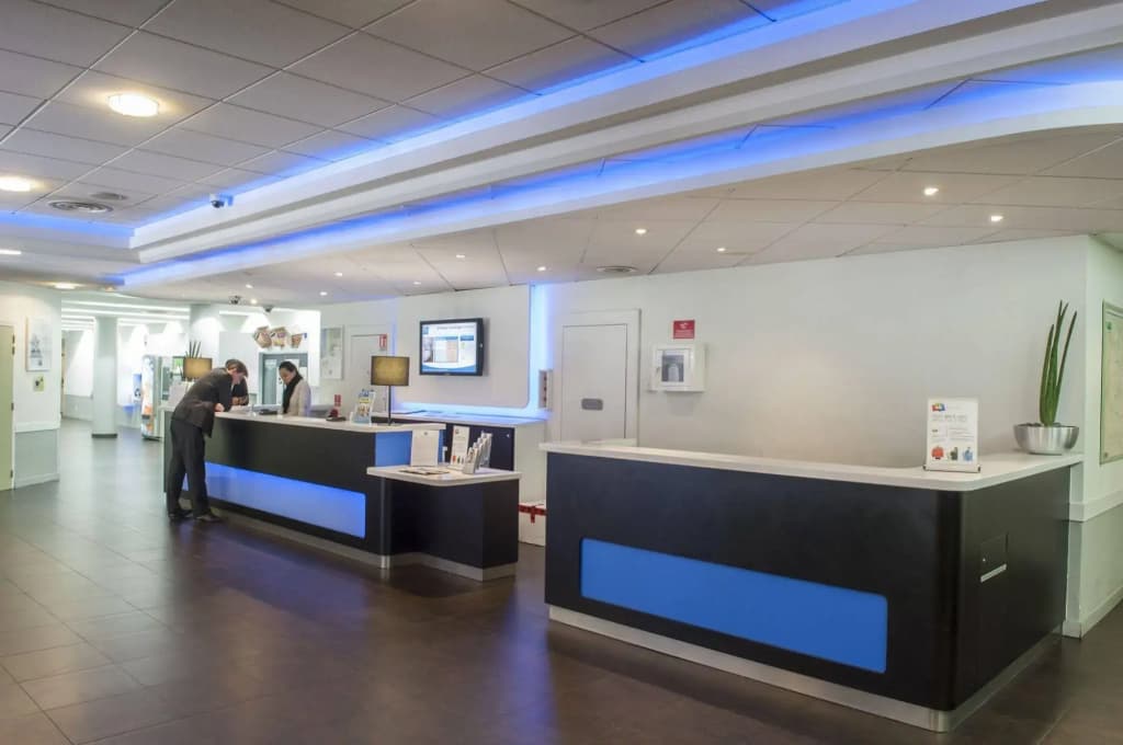 ibis budget Paris Porte de Montmartre Hotel - Photo 2