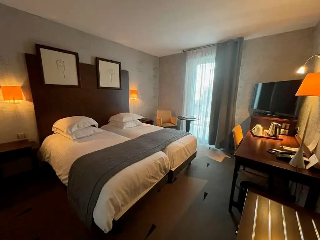 Best Western Plus La Fayette Hôtel et Spa à Epinal - Photo 3
