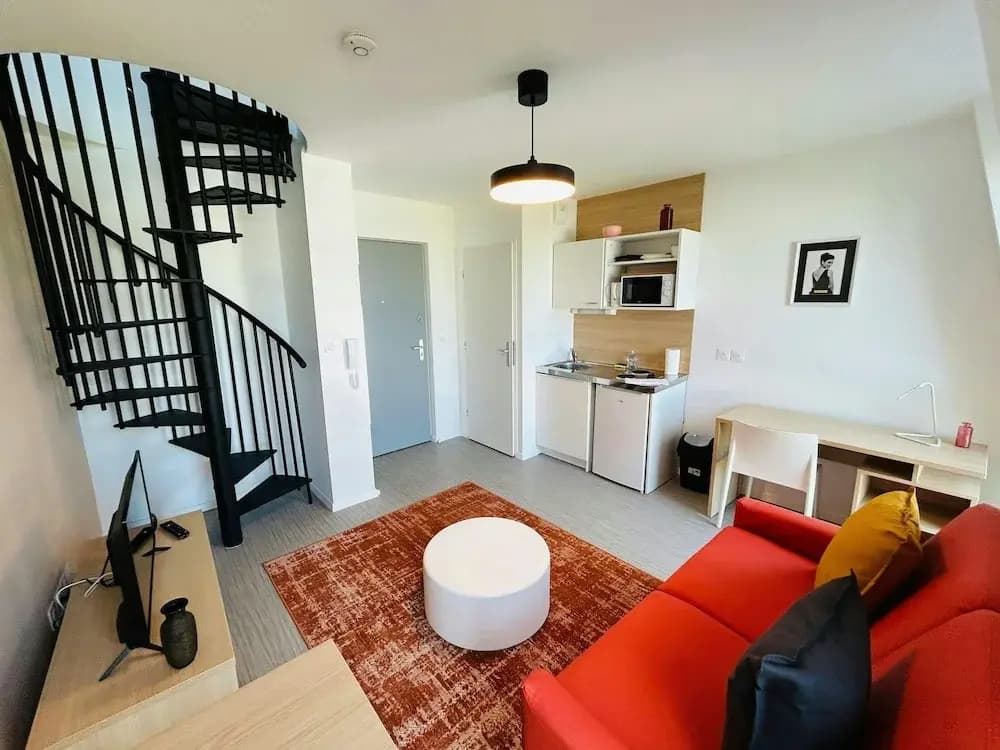 We Live In R - Duplex 501 - Photo 5