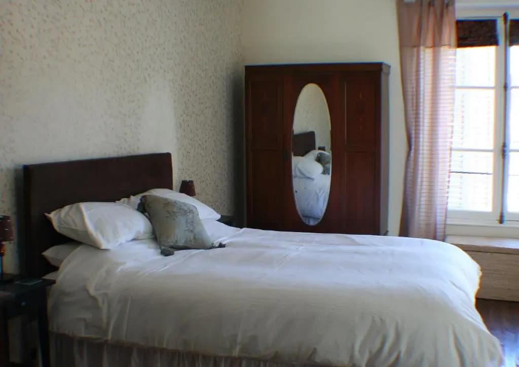 Le Voltaire Chambres et Table d'Hotes - Photo 4