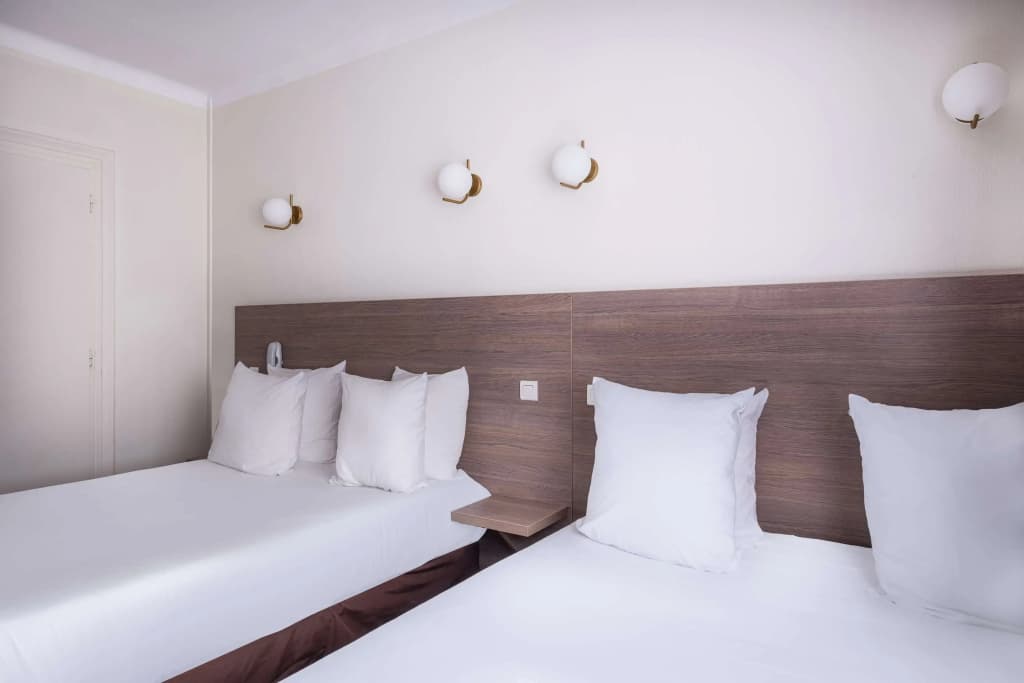 Sure Hotel by Best Western Lorient Centre - Miniature 6