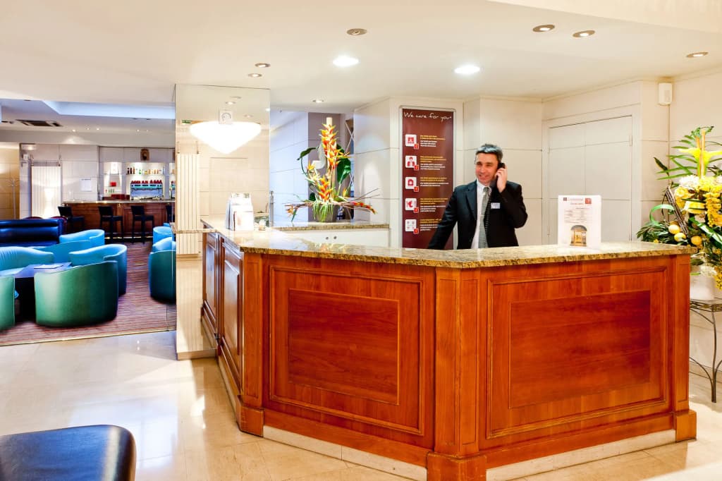 Hotel Continental - Photo 2