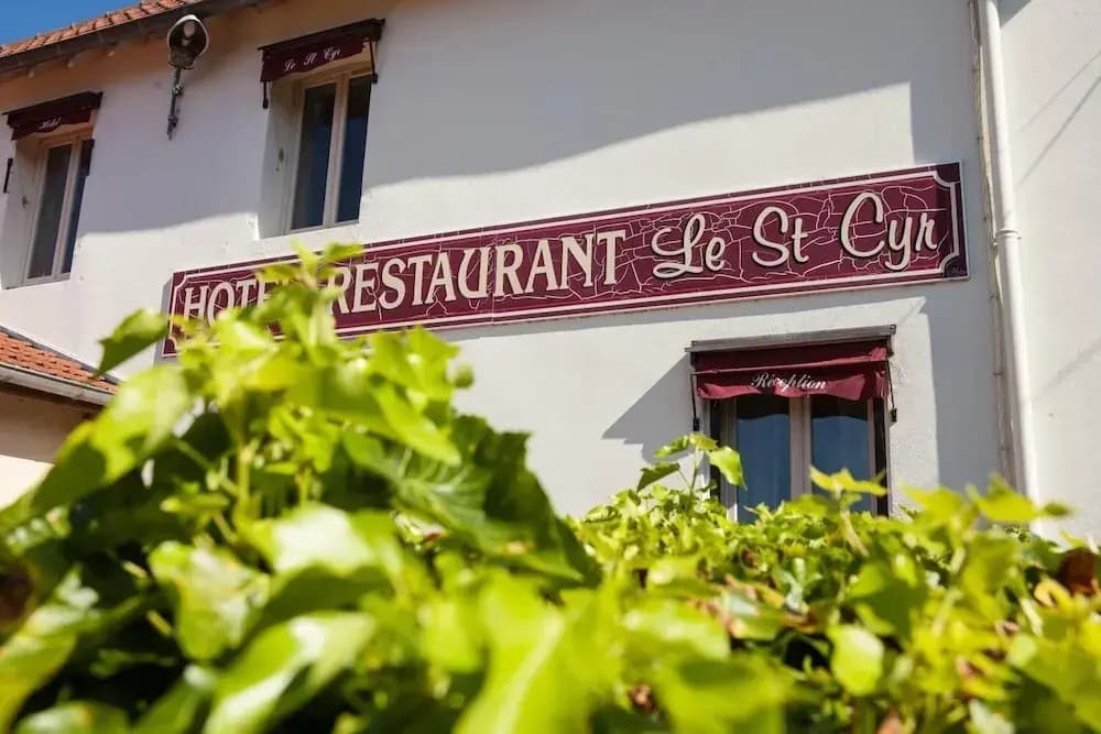 Le Saint Cyr - Photo 1