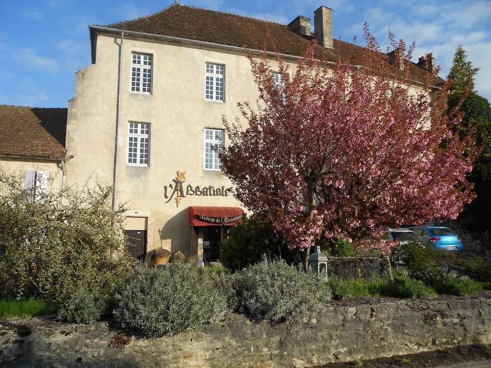 Auberge de L'Abbatiale - Photo 1