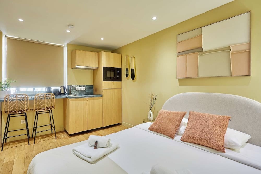 Superb AC Studio Center of Paris - Photo 3