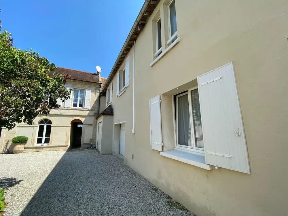 Apartment by Sandy Beach in Arromanches - Photo 1