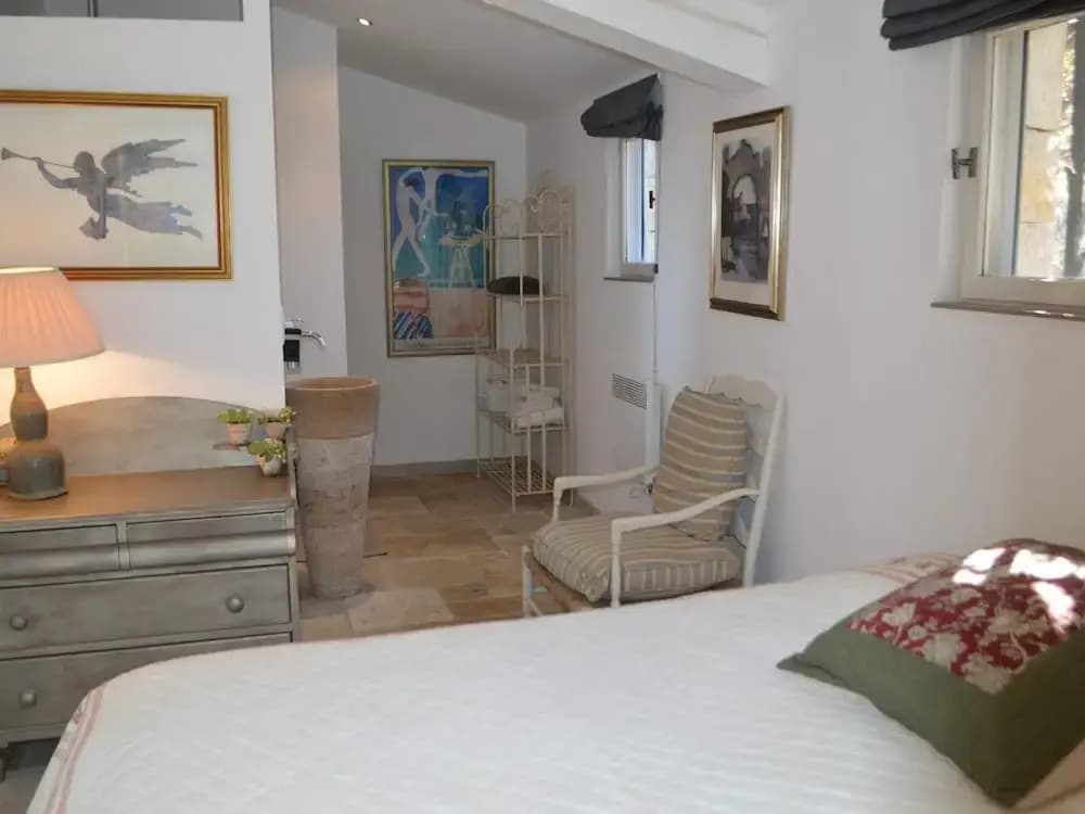 Beautiful Holiday Home With Garden - Photo 3