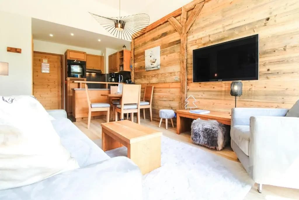 1-bed apartment in 5* Residence with mountain views, ski in, ski out - Photo 5