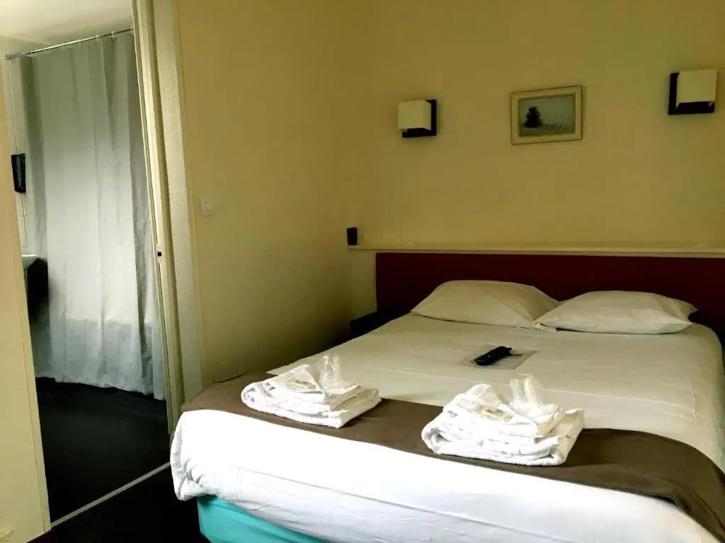 Hotel De Paris - Photo 2