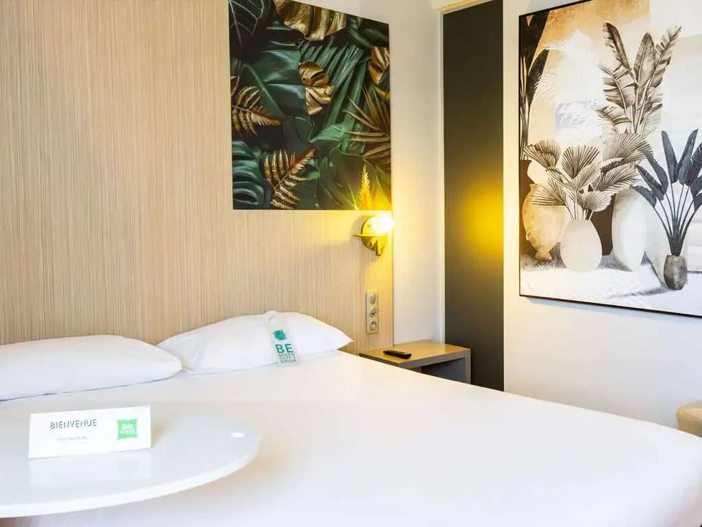 Ibis Styles Troyes Centre - Photo 3