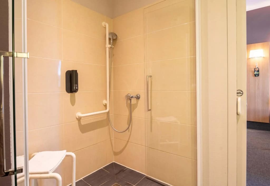 B&B HOTEL Limoges Gare - Miniature 8
